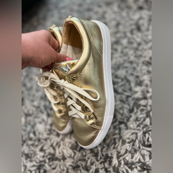 Lilly Pulitzer • Hallie Gold studded Sneaker Size 8 💥RARE 💥 - Picture 10 of 15